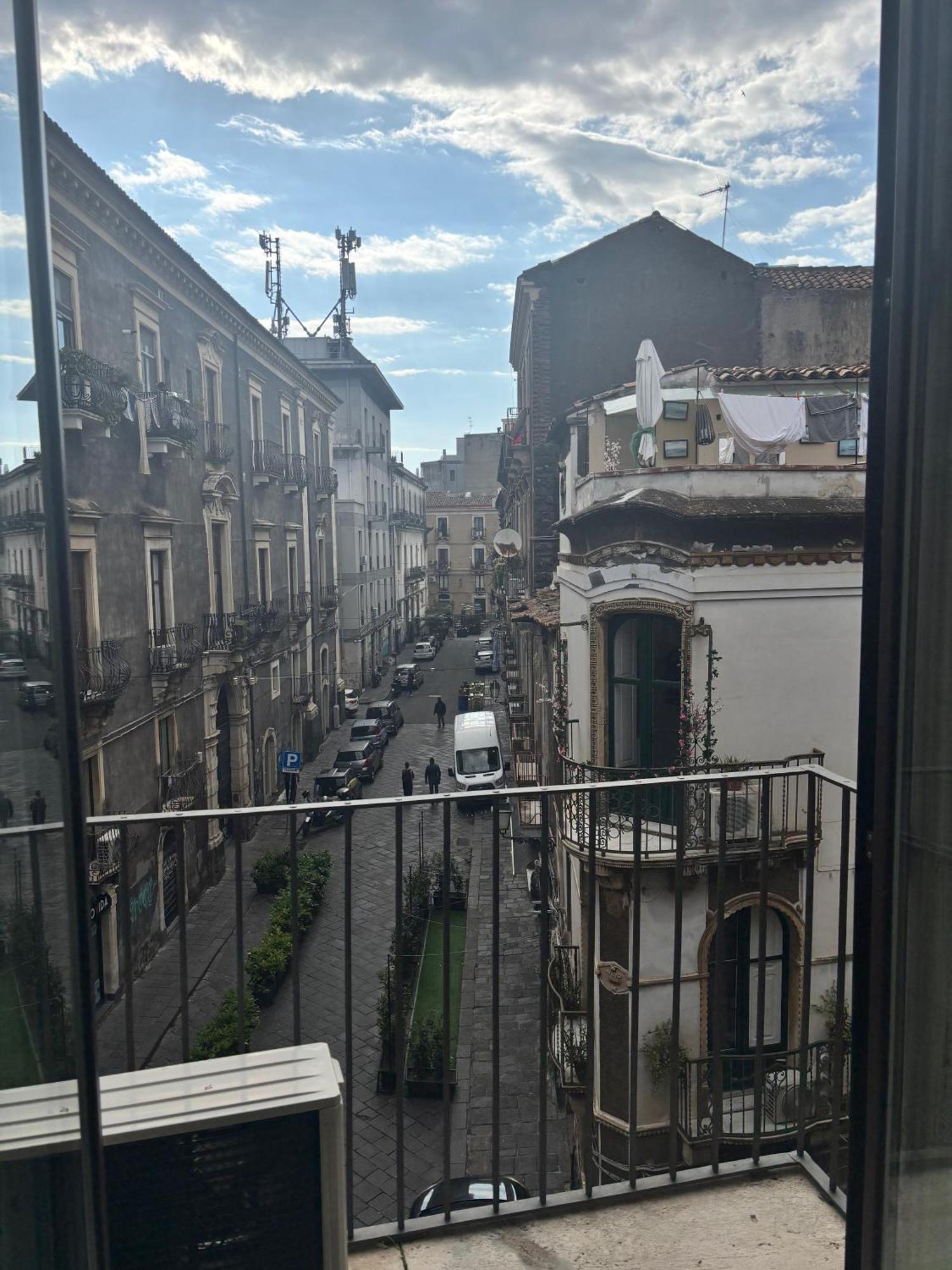 Il Teatro Rooms Catania Luaran gambar