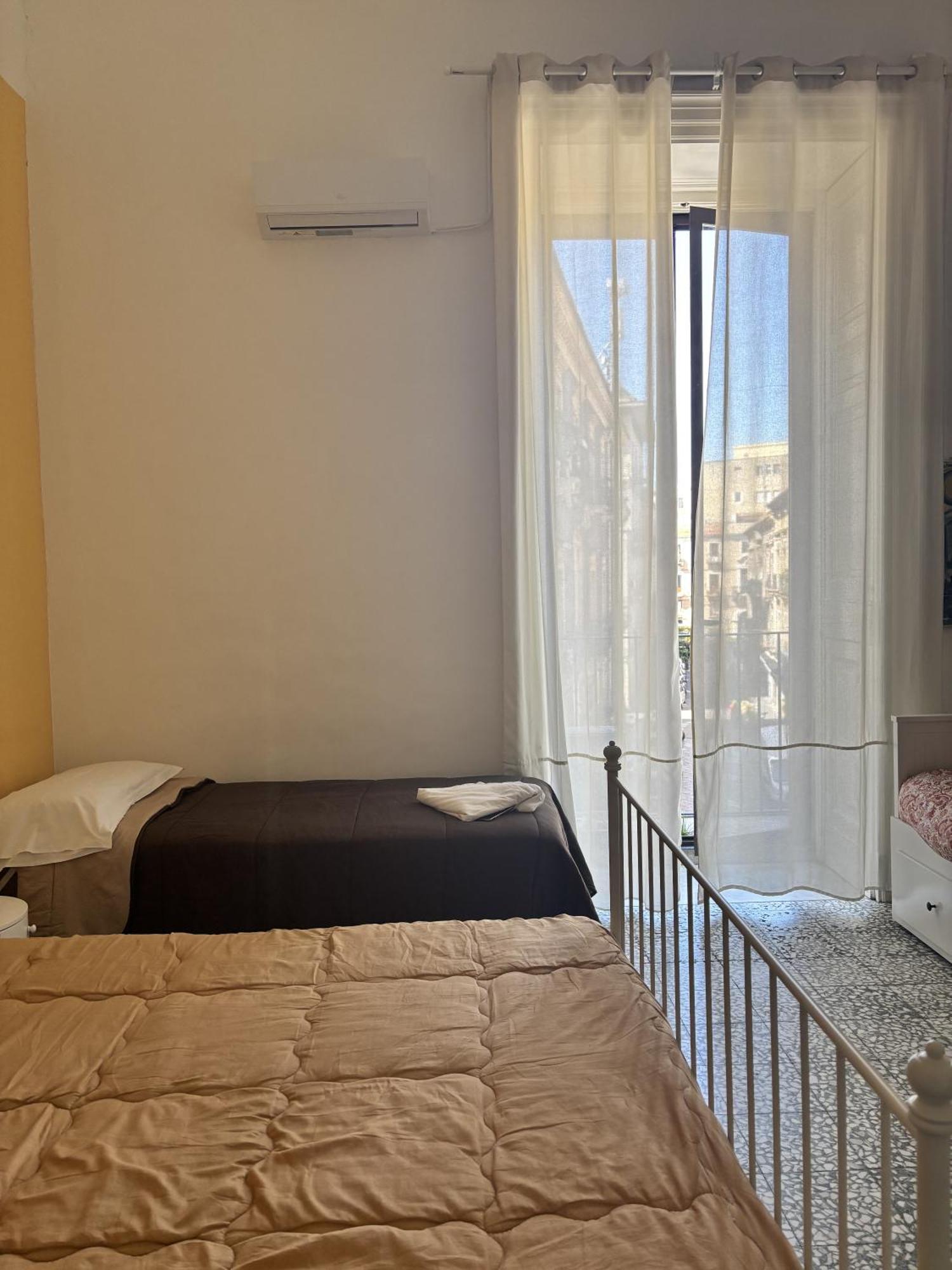 Il Teatro Rooms Catania Luaran gambar