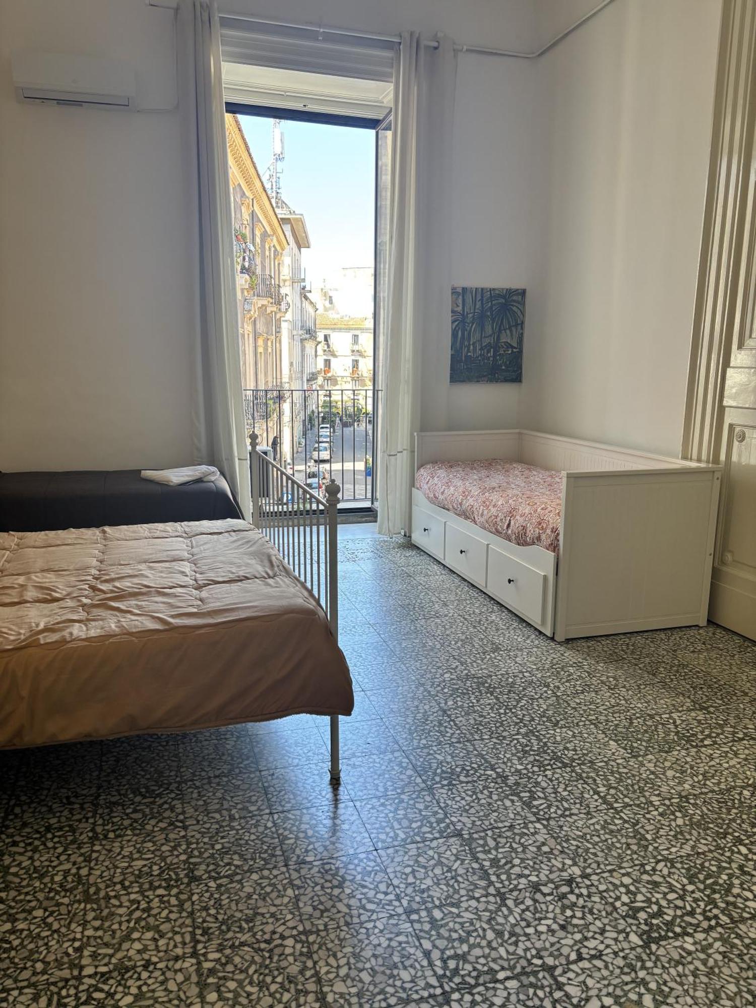 Il Teatro Rooms Catania Luaran gambar
