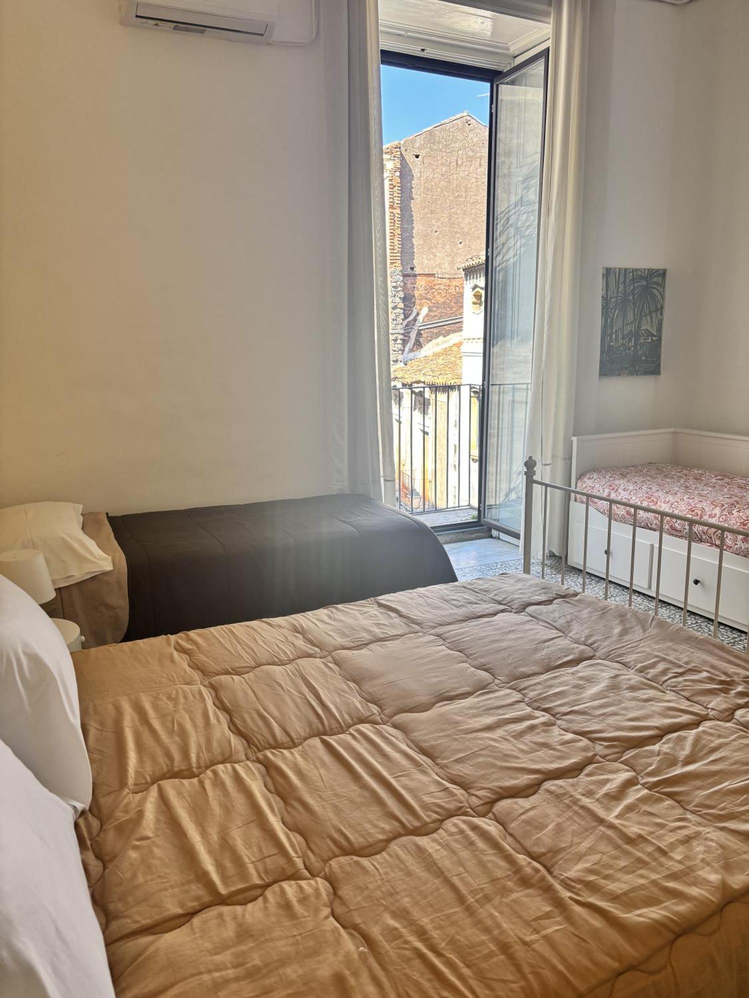 Il Teatro Rooms Catania Luaran gambar