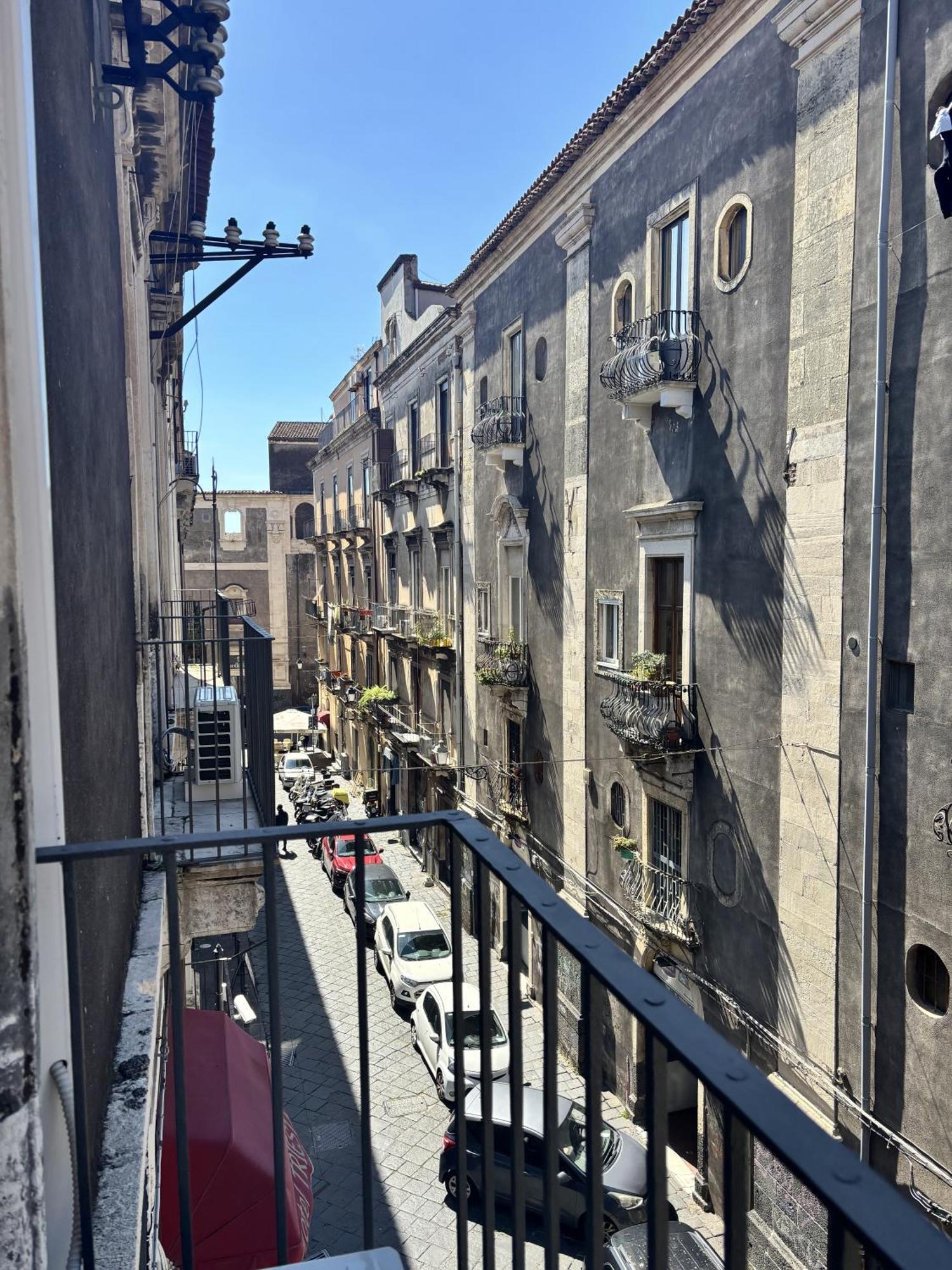 Il Teatro Rooms Catania Luaran gambar
