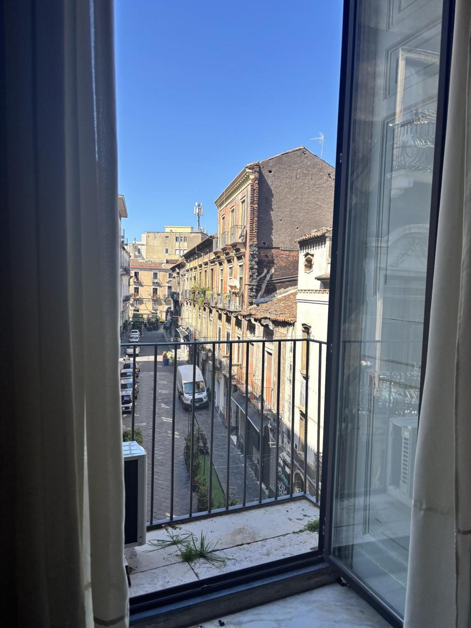 Il Teatro Rooms Catania Luaran gambar